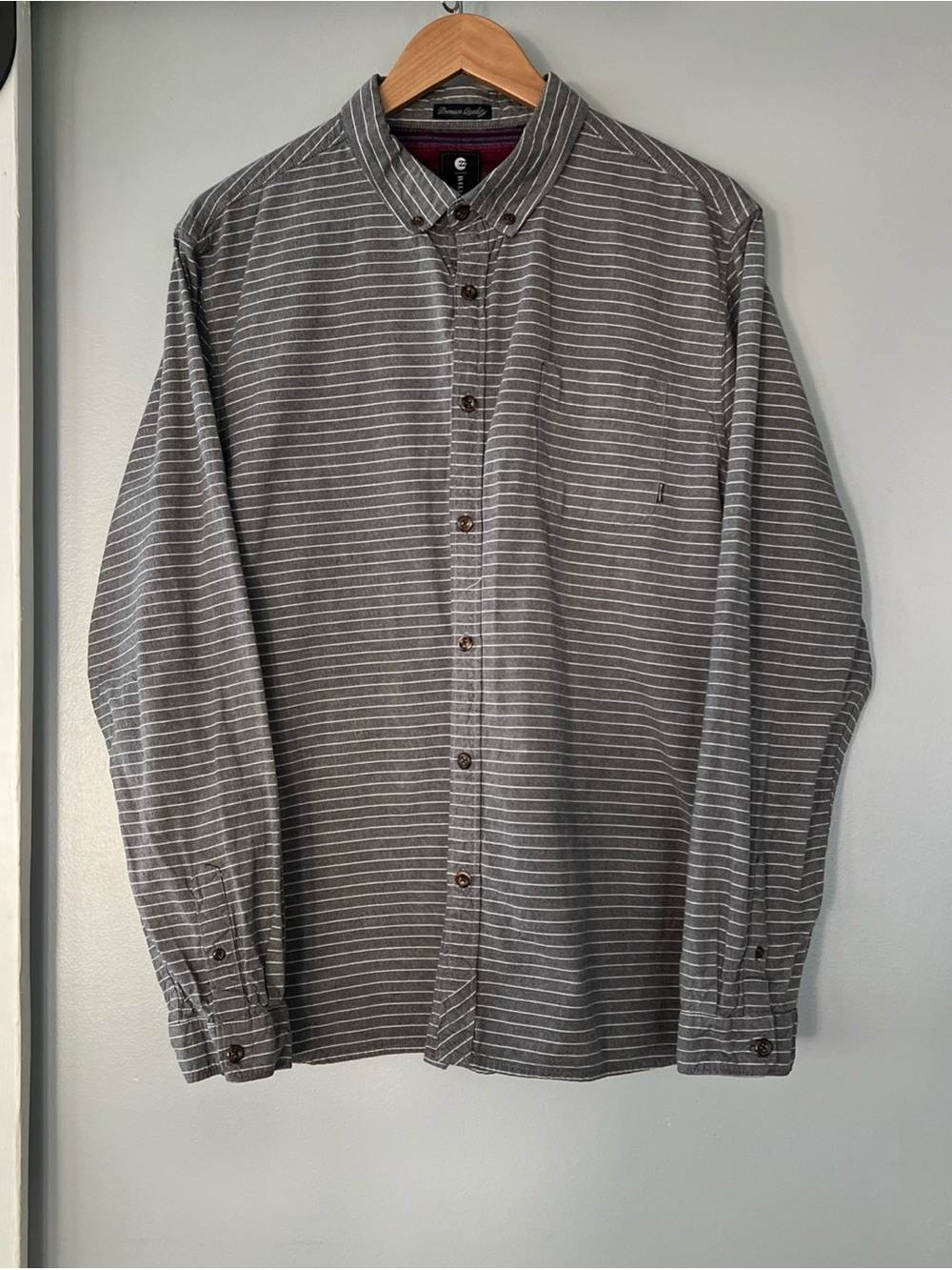 BILLABONG Men's XL Button Up Shirt Long Sleeve Gray White Striped 100% Cotton